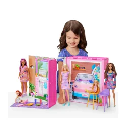 Barbie – loft casa delle vacanze, set con bambola bionda, 4 aree di gioco e 11 accessori> Fashion Dolls