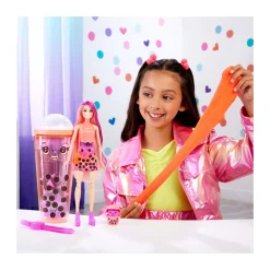 Barbie – pop reveal serie bubble tea, bambola alla moda mango mochi profumata con cucciolo e 8 accessori a sorpresa con effetto cambia colore> Fashion Dolls