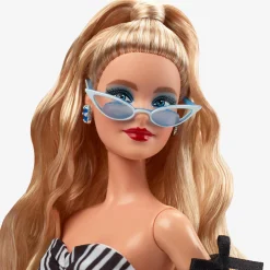 Barbie signature 65° anniversario – bambola glamour da collezione zaffiro blu><noscript><img width=