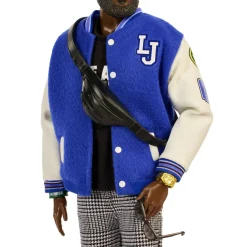 Barbie signature –  lebron james kenbassadors, bambola da collezione del campione nba con giacca in stile college e accessori inclusi> Fashion Dolls|Bambolotti