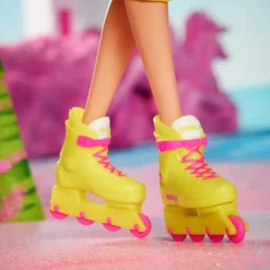 Barbie the movie – margot robbie roller skate da collezione><noscript><img width=