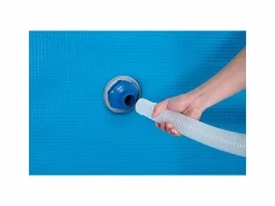 Bestway skimmer da parete funziona con pompe da 3.028 lt/h in su, ideale per piscine rettangolari e ovali da 457 cm o maggiori><noscript><img width=