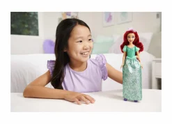 Disney princess – ariel bambola snodata, con capi e accessori scintillanti ispirati al film , giocattolo per bambini, 3+ anni, hlw10> Fashion Dolls