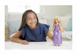 Disney princess – rapunzel bambola snodata, vestita alla moda con capi e accessori scintillanti ispirati al film , giocattolo per bambini, 3+ anni, hlw03> Fashion Dolls