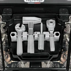 Peg Perego Fuoristrada gaucho pro realtree™ – il fuoristrada elettrico per un livello superiore di gioco e prestazioni su tutti i terreni! ruote gommate e 2 motori silenziosi con una potenza di ben 840w. 6 anni +><noscript><img width=