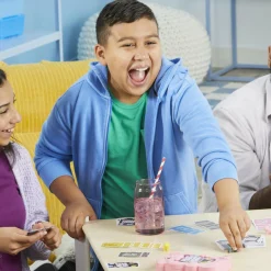 HASBRO GAMING – piggy piggy, gioco di carte divertente per famiglie, da 2 a 6 giocatori, dai 7 anni in su><noscript><img width=