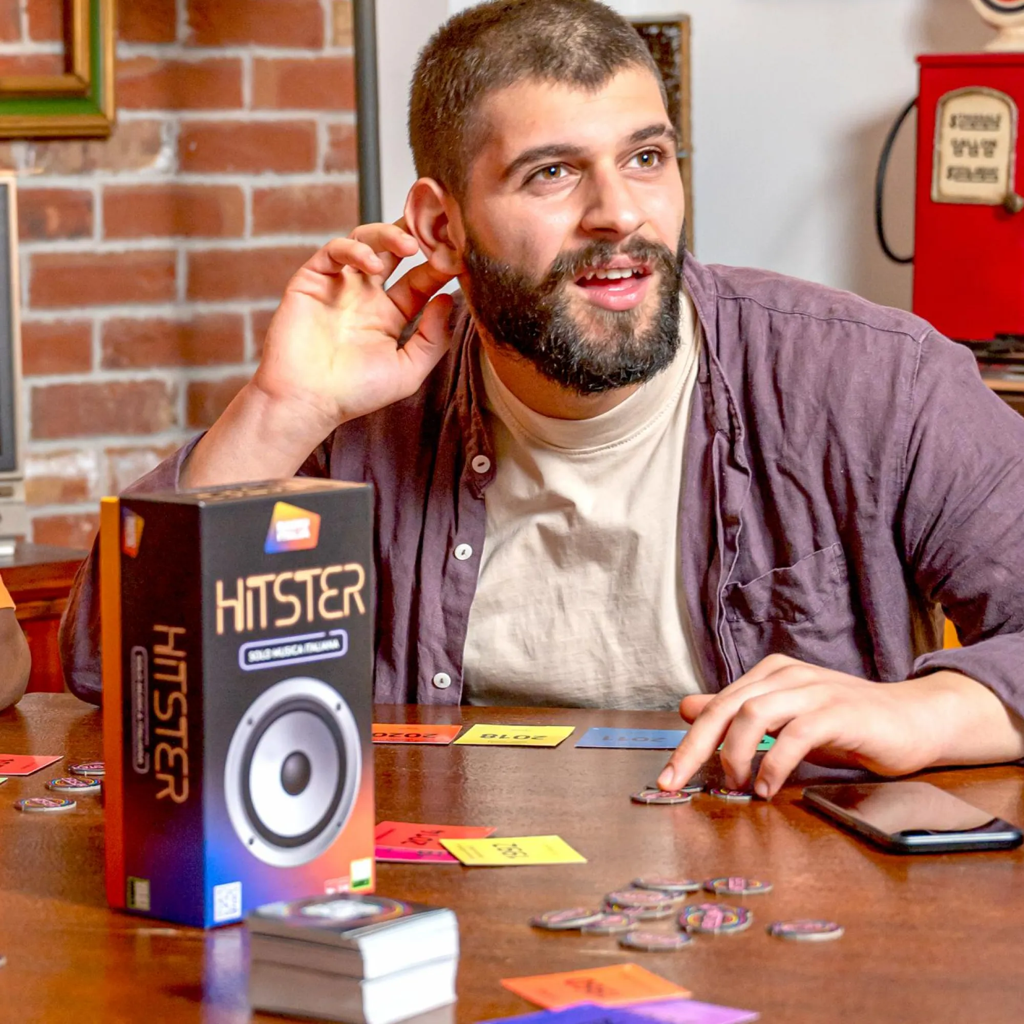 ROCCO GIOCATTOLI Hitster radio italia – yas!games – l’unico in italiano> Giochi Da Tavolo Per Adulti E Carte Collezionabili|Giochi In Scatola Per Famiglia