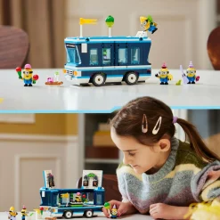 Lego cattivissimo me 75581 il party bus musicale dei minions, set dal film con autobus giocattolo da costruire per bambini 7+><noscript><img width=