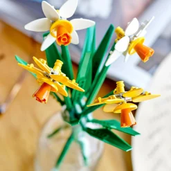Lego creator 40747 narcisi, fiori finti per bambini 8+, bouquet regalo di san valentino, per lei o lui, per ragazza o ragazzo><noscript><img width=