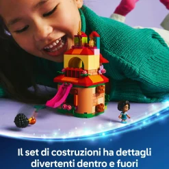 Lego  disney 43261 mini-casa encanto, casa delle bambole giocattolo con 3 personaggi, giochi di fantasia per bambine 5+><noscript><img width=