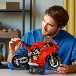 LEGO TECHNIC 42202 motocicletta ducati panigale v4 s, modello per adulti da collezione, idea regalo uomo o donna fan delle moto> Costruzioni Per Adulti|Mattoncini