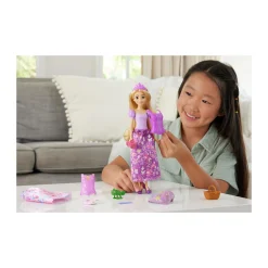DISNEY PRINCESS Mattel – rapunzel 2 storie in 1, bambola alla moda ispirata al film rapunzel con 2 look intercambiabili> Mini Dolls