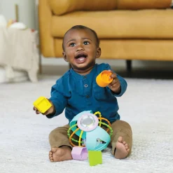 B-KIDS Palla attività con formine – sviluppa motricità e coordinazione – colori vivaci – da 6 mesi –><noscript><img width=