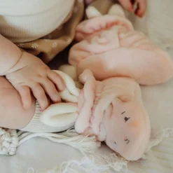 Bunnies By The Bay Pantofoline rosa per neonati con faccia di coniglietto – 0-6 mesi –><noscript><img width=