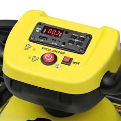 Peg Perego Polaris sportsman pro citrus – -  l’emozione di guidare un quad elettrico con prestazioni di alto livello su tutti i terreni. ruote gommate e 2 motori silenziosi con una potenza di ben 840w. 6 anni +.><noscript><img width=