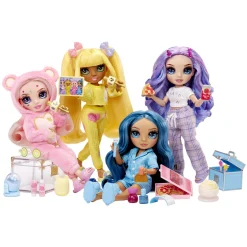 Rainbow High junior high pj party – skyler bradshow – bambola snodata da 22 cm con morbida tutina, pantofole e accessori da gioco><noscript><img width=