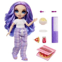 Rainbow High junior high pj party – violet willow – bambola snodata da 22 cm con morbida tutina, pantofole e accessori da gioco> Fashion Dolls