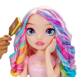 Rainbow High styling head – bella! set gioco 4-in-1 con creme per capelli lavabili, smalto per unghie e accessori per colorare><noscript><img width=