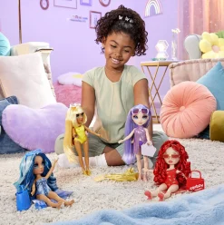 Rainbow High swim & style – ruby (rossa) – bambola da 28 cm con confezione scintillante e oltre 10 outfit – costume da bagno rimovibile, sandali, accessori divertenti><noscript><img width=