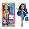 Rainbow High swim & style – skyler (blu) – bambola da 28 cm con confezione scintillante e oltre 10 outfit – costume da bagno rimovibile, sandali, accessori divertenti> Fashion Dolls